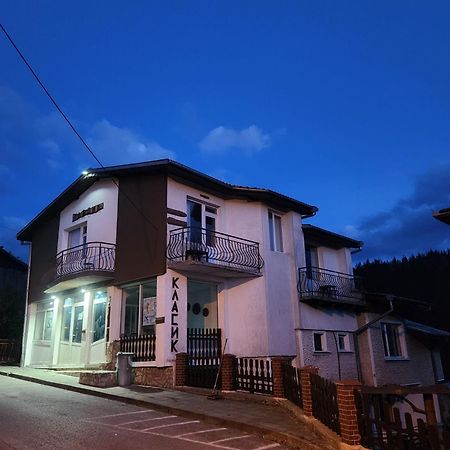 Guesthouse Classic Dospat Luaran gambar