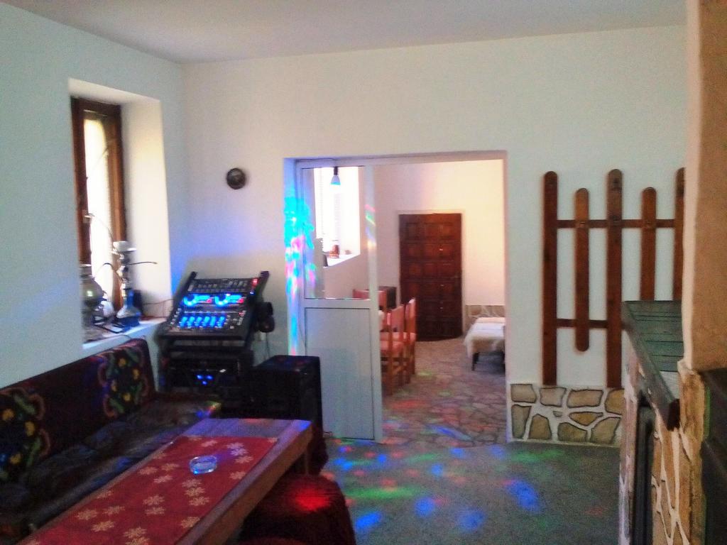 Guesthouse Classic Dospat Luaran gambar